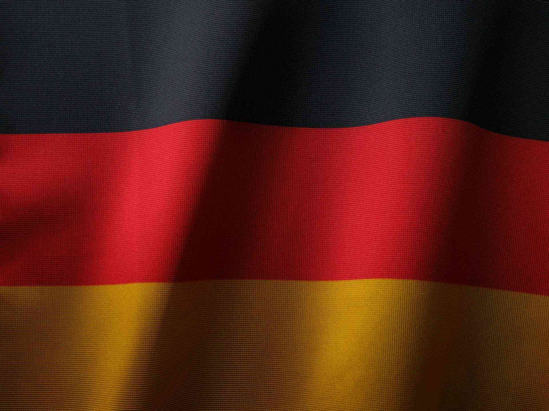 InstaText now supports editing in German
