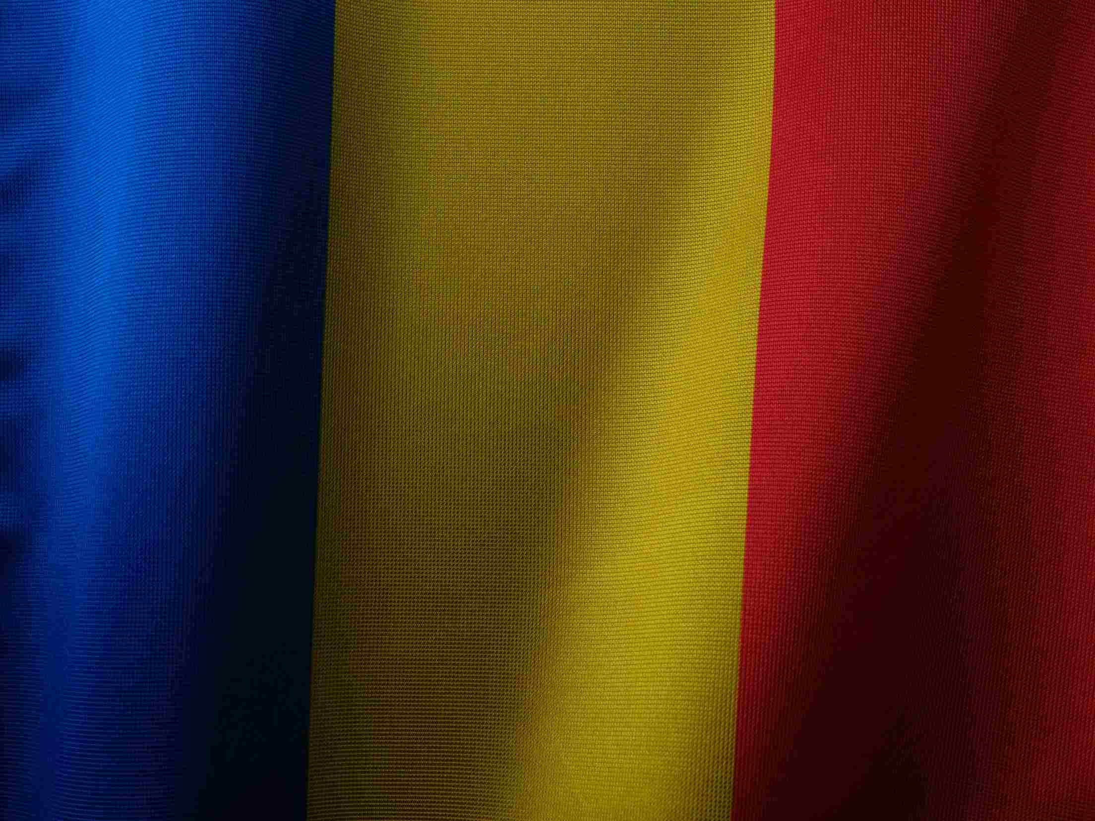 InstaText now supports high-quality editing in Romanian