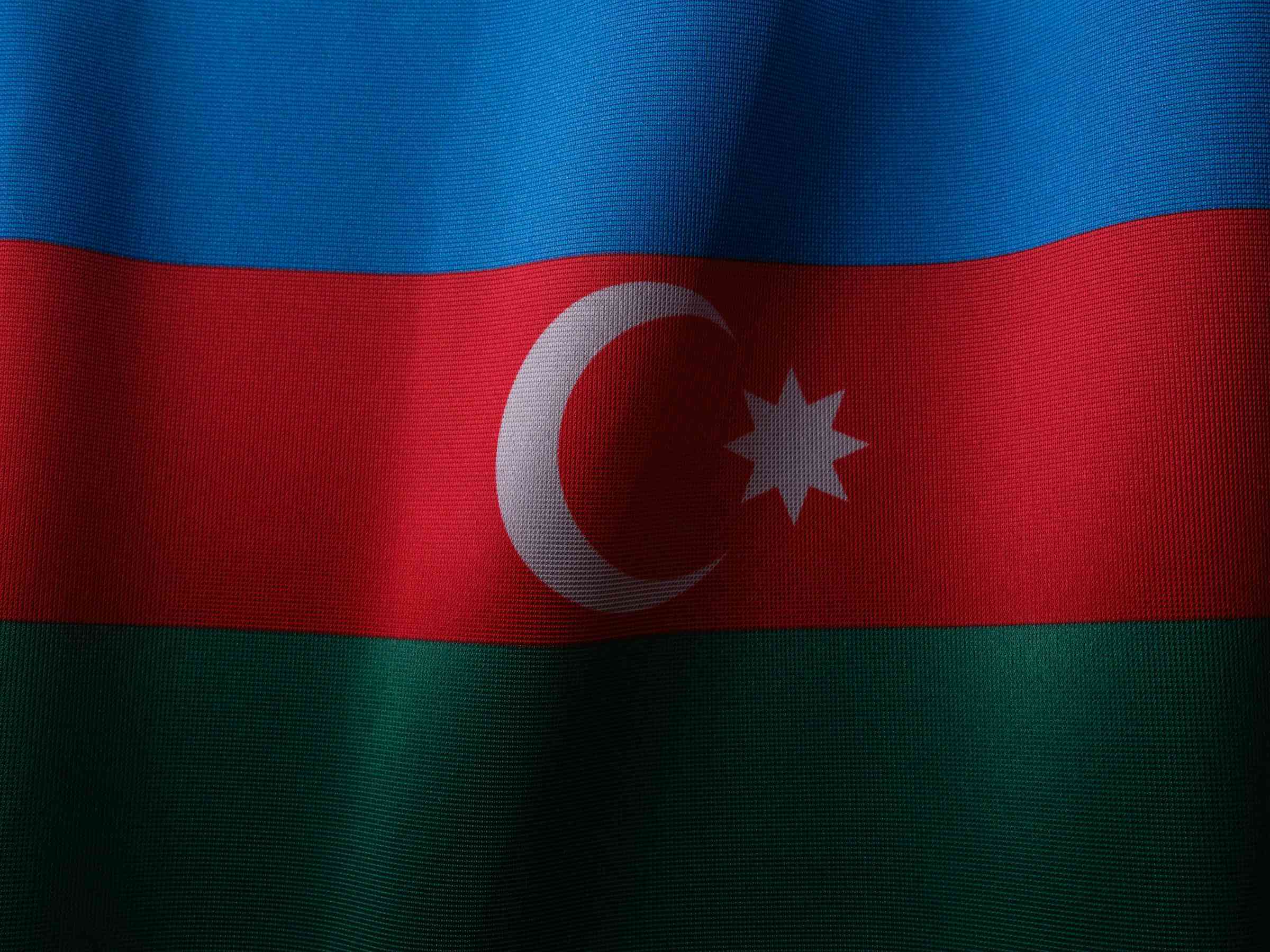 InstaText now supports high-quality editing in Azerbaijani